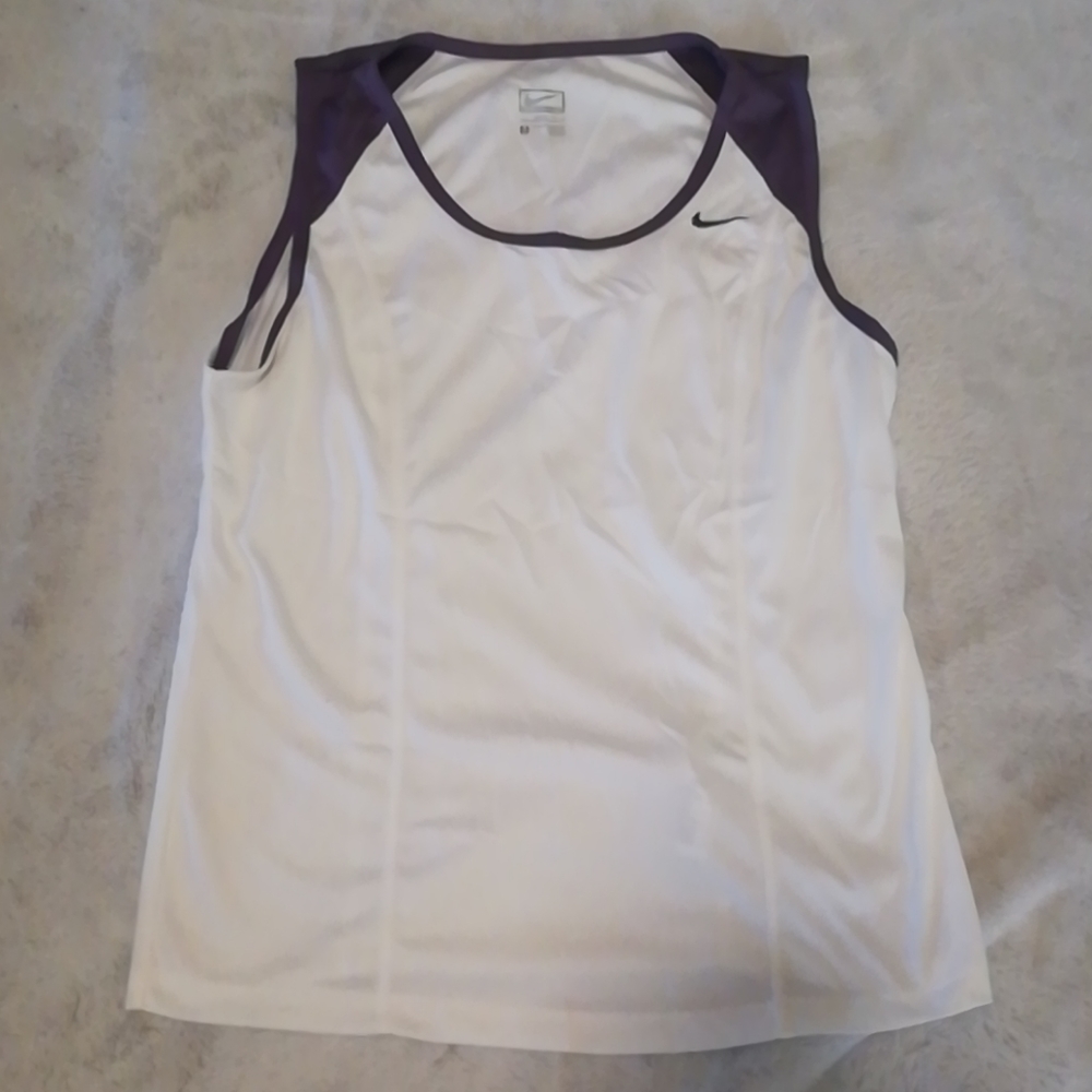 Nike tank in white size medium 🌟last week on sale ⏰️